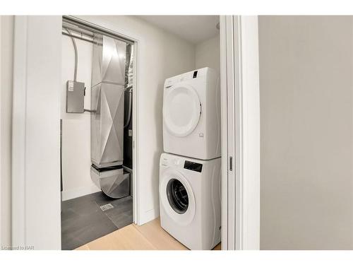 405-3823 Terrace Lane, Crystal Beach, ON - Indoor Photo Showing Laundry Room