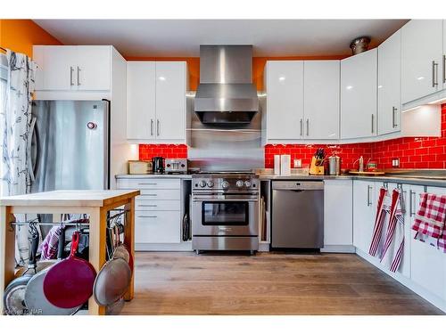 43 Albert Street, St. Catharines, ON - Indoor Photo Showing Kitchen