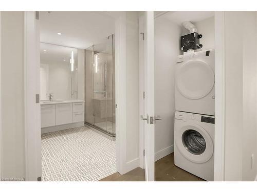 406-3823 Terrace Lane, Crystal Beach, ON - Indoor Photo Showing Laundry Room