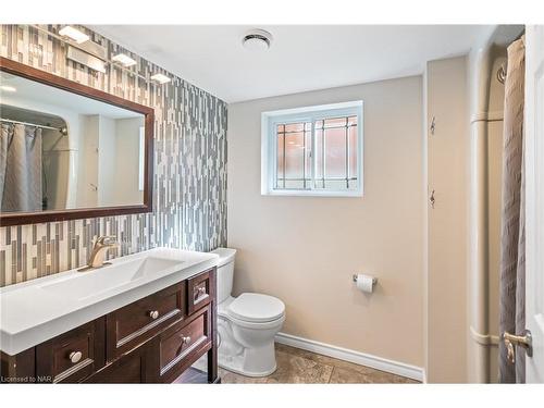 88 Ziraldo Road, St. Catharines, ON - Indoor Photo Showing Bathroom