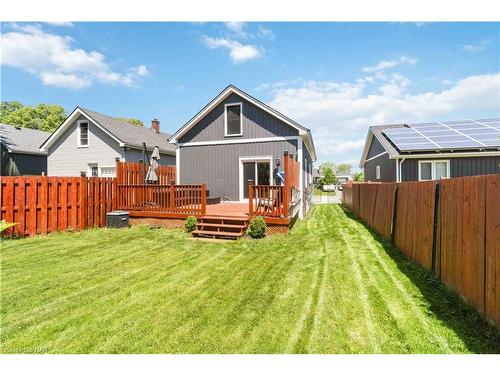 239 Bowen Road, Fort Erie, ON - Outdoor With Deck Patio Veranda