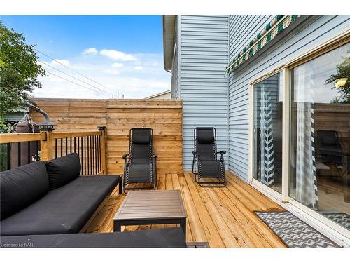 5938 Crimson Drive, Niagara Falls, ON - Outdoor With Deck Patio Veranda With Exterior