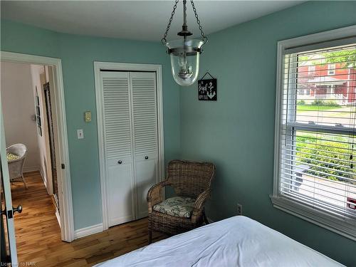 82 Derby Road, Crystal Beach, ON - Indoor Photo Showing Bedroom