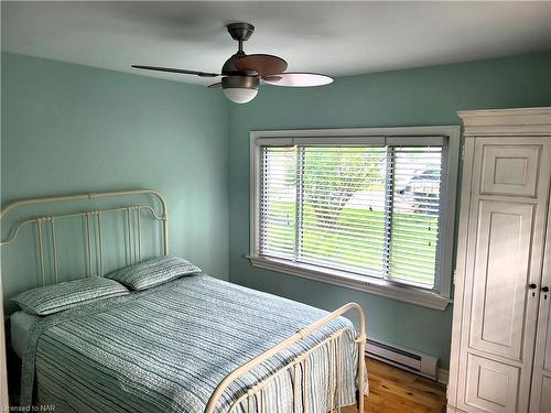 82 Derby Road, Crystal Beach, ON - Indoor Photo Showing Bedroom