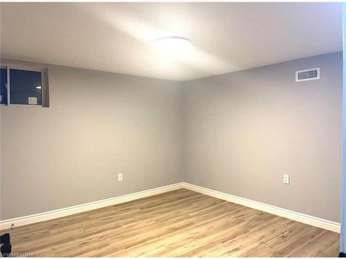 15 Philpark Road, St. Catharines, ON - Indoor Photo Showing Other Room