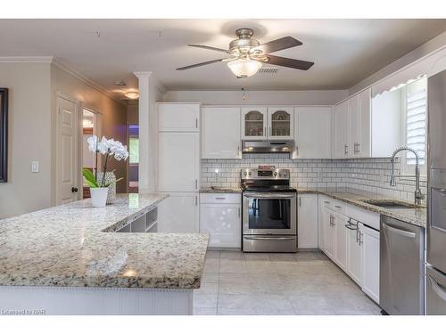 48 Margery Avenue, St. Catharines, ON - Indoor Photo Showing Kitchen With Upgraded Kitchen