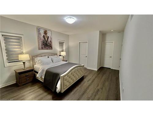9453 Tallgrass Avenue, Niagara Falls, ON - Indoor Photo Showing Bedroom
