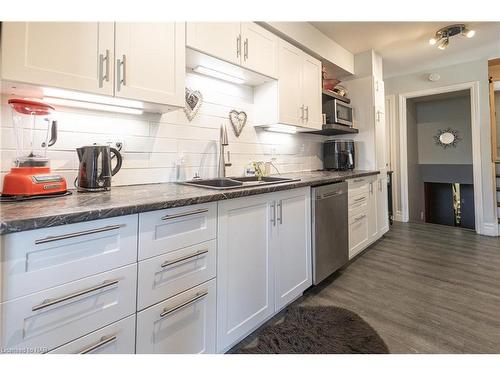 7992 Post Road, Niagara Falls, ON - Indoor Photo Showing Kitchen With Double Sink