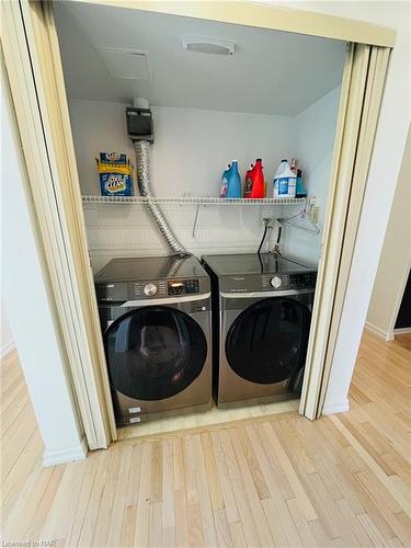 809-7 Gale Crescent, St. Catharines, ON - Indoor Photo Showing Laundry Room