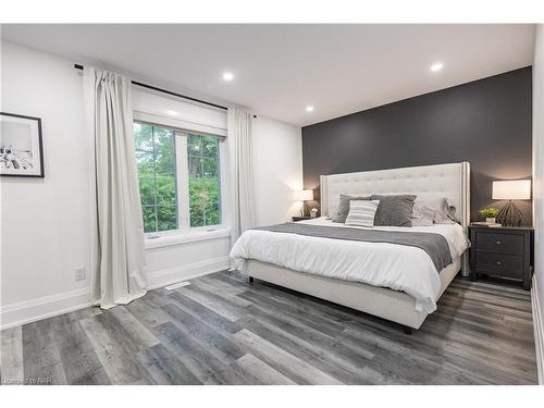 190 Maple Leaf Avenue, Ridgeway, ON - Indoor Photo Showing Bedroom