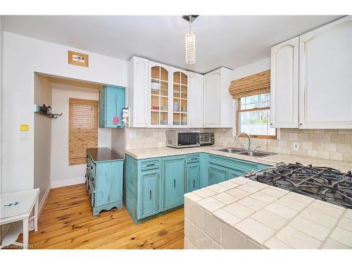 11851 Lakeshore Road, Wainfleet, ON - Indoor Photo Showing Kitchen With Double Sink