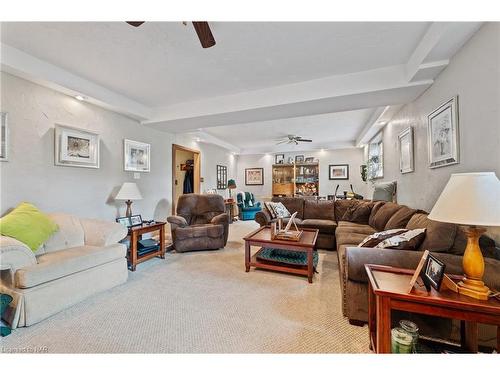 660 Grandview Road, Fort Erie, ON - Indoor Photo Showing Living Room
