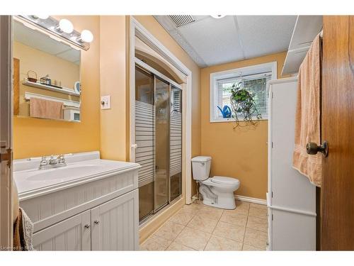 660 Grandview Road, Fort Erie, ON - Indoor Photo Showing Bathroom