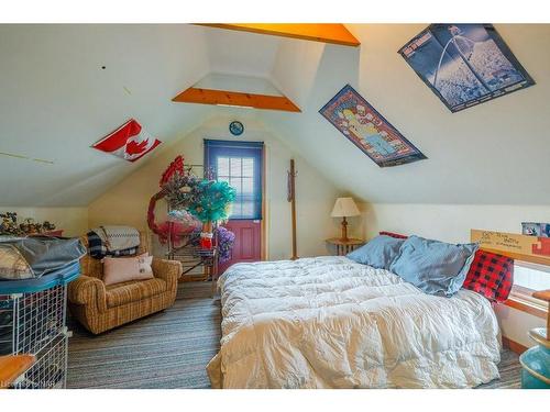 4680 Bowen Road, Fort Erie, ON - Indoor Photo Showing Bedroom