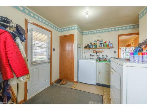 4680 Bowen Road, Fort Erie, ON - Indoor Photo Showing Laundry Room