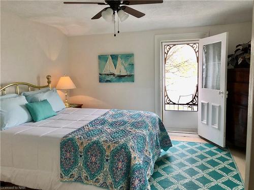 62 West Street, Port Colborne, ON - Indoor Photo Showing Bedroom