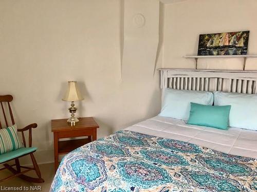 62 West Street, Port Colborne, ON - Indoor Photo Showing Bedroom