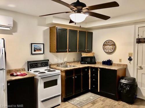 62 West Street, Port Colborne, ON - Indoor Photo Showing Kitchen