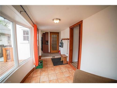 80 St Patrick Street, St. Catharines, ON - Indoor Photo Showing Other Room