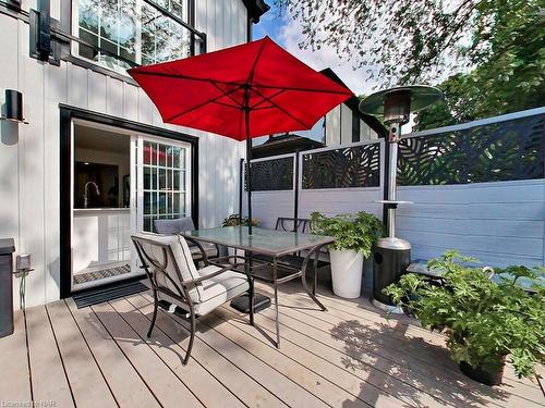 5709 Dorchester Road, Niagara Falls, ON - Outdoor With Deck Patio Veranda With Exterior