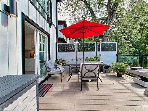 5709 Dorchester Road, Niagara Falls, ON - Outdoor With Deck Patio Veranda With Exterior