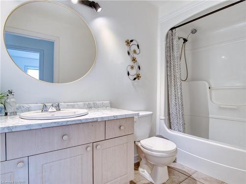 9 Brown Drive, St. Catharines, ON - Indoor Photo Showing Bathroom