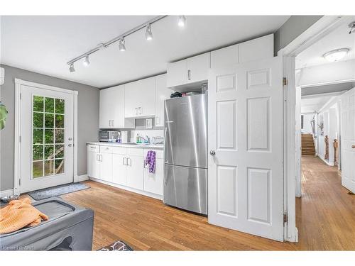 657 Concession 6 Road, Niagara-On-The-Lake, ON - Indoor Photo Showing Kitchen