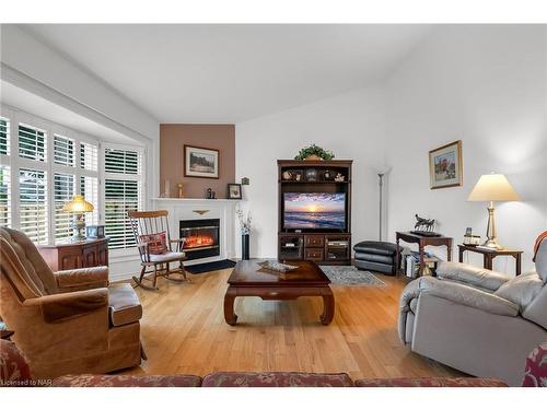 12-3516 Main Street, Niagara Falls, ON - Indoor Photo Showing Living Room With Fireplace