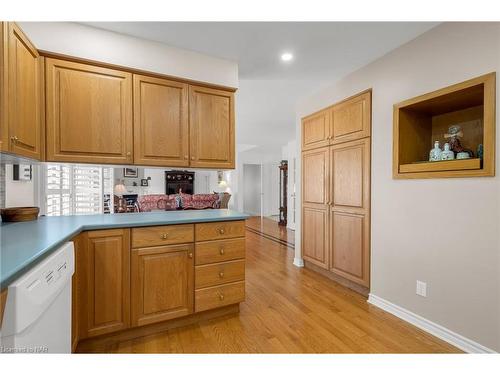 12-3516 Main Street, Niagara Falls, ON - Indoor Photo Showing Kitchen