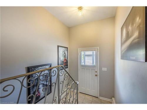 46 Bendingroad Crescent, St. Catharines, ON - Indoor Photo Showing Other Room