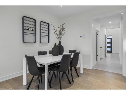 14-24 Grapeview Drive, St. Catharines, ON - Indoor Photo Showing Dining Room