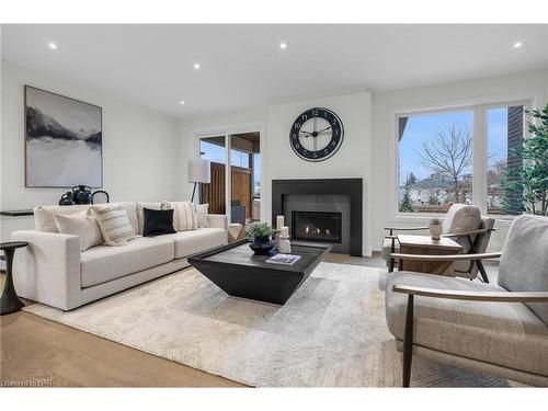 14-24 Grapeview Drive, St. Catharines, ON - Indoor Photo Showing Living Room With Fireplace