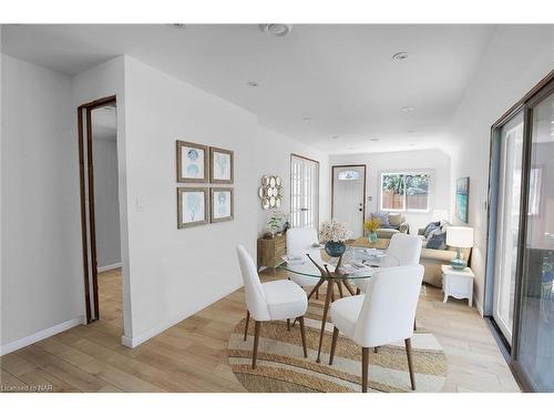 5-5 1/2 Abbey Avenue, St. Catharines, ON - Indoor Photo Showing Dining Room