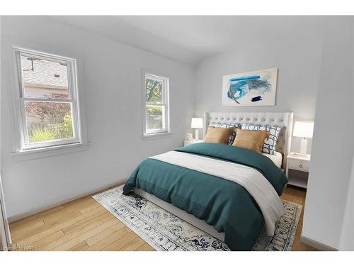 5-5 1/2 Abbey Avenue, St. Catharines, ON - Indoor Photo Showing Bedroom