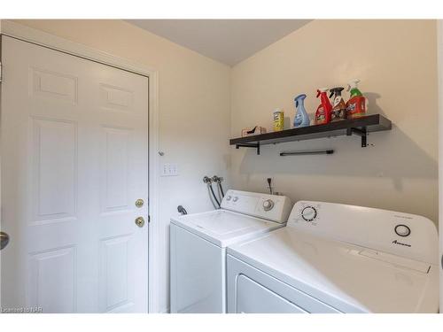 15 Robertson Road, Niagara-On-The-Lake, ON - Indoor Photo Showing Laundry Room