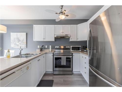 15 Robertson Road, Niagara-On-The-Lake, ON - Indoor Photo Showing Kitchen With Double Sink