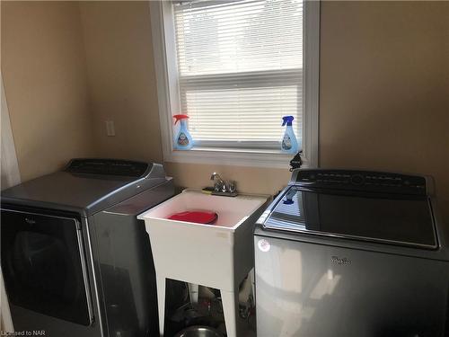 116 Idylewylde Street, Fort Erie, ON - Indoor Photo Showing Laundry Room