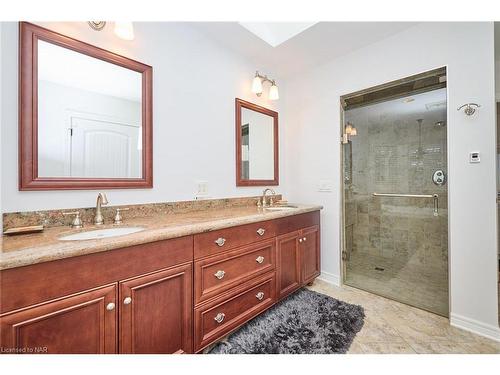 3461 North Shore Drive, Ridgeway, ON - Indoor Photo Showing Bathroom