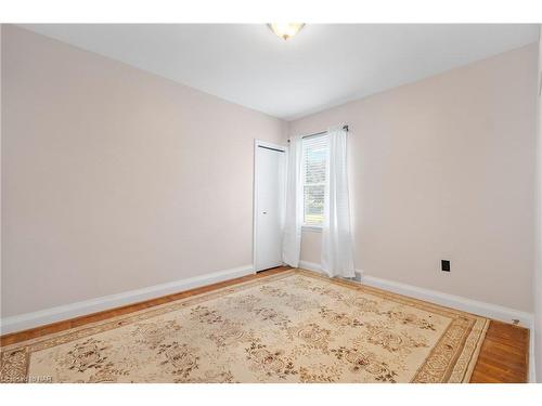 149 South Drive, St. Catharines, ON - Indoor Photo Showing Other Room