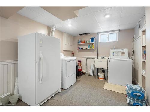 149 South Drive, St. Catharines, ON - Indoor Photo Showing Laundry Room