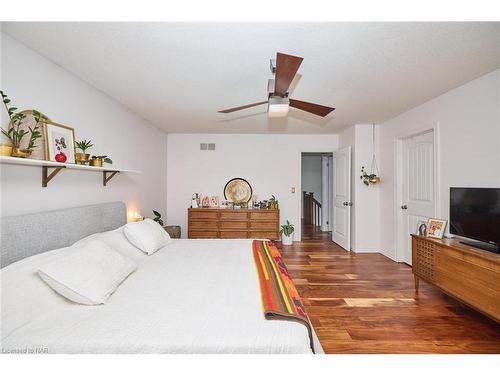 57 Videl Crescent N, St. Catharines, ON - Indoor Photo Showing Bedroom