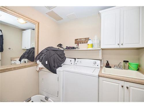 57 Videl Crescent N, St. Catharines, ON - Indoor Photo Showing Laundry Room