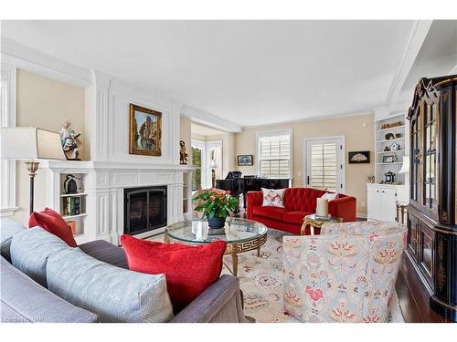 1-175 Queen Street, Niagara-On-The-Lake, ON - Indoor Photo Showing Living Room With Fireplace