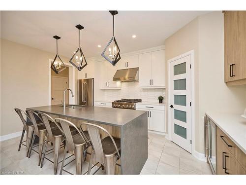 264 Clare Avenue, Welland, ON - Indoor Photo Showing Kitchen With Upgraded Kitchen