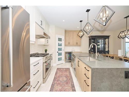 264 Clare Avenue, Welland, ON - Indoor Photo Showing Kitchen With Upgraded Kitchen