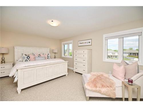 264 Clare Avenue, Welland, ON - Indoor Photo Showing Bedroom