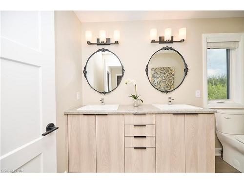 264 Clare Avenue, Welland, ON - Indoor Photo Showing Bathroom