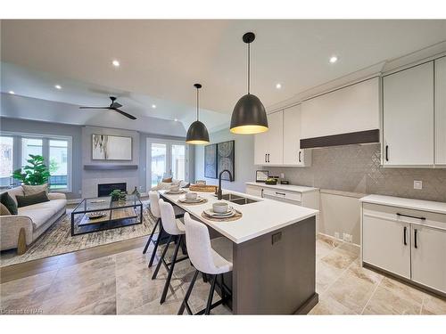 464 Old Course Trail, Welland, ON - Indoor Photo Showing Kitchen With Double Sink With Upgraded Kitchen