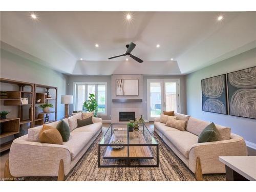 464 Old Course Trail, Welland, ON - Indoor Photo Showing Living Room With Fireplace