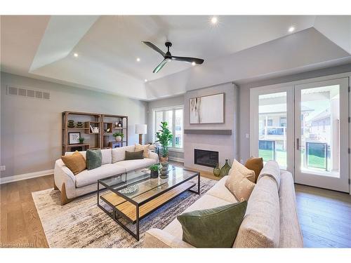 464 Old Course Trail, Welland, ON - Indoor Photo Showing Living Room With Fireplace